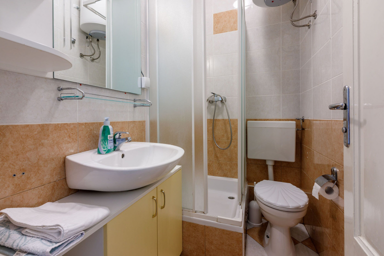 Bathroom 3, Apartment Laura, Crikvenica