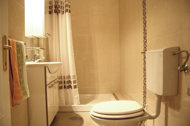 Bathroom 4, Apartments Rezine, Lovran