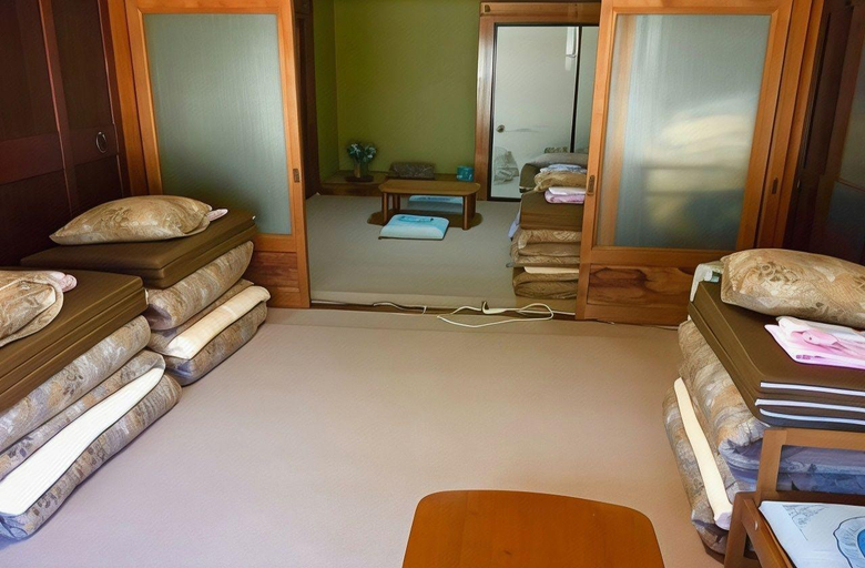 Bedroom 2, Minsyuku Koshiyama, Shirakawa Village