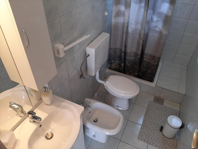Bathroom 4, Apartments Pavelic, Novi Vinodolski