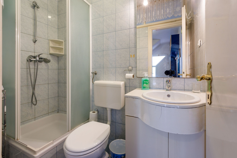 Bathroom 3, Apartments Ninic, Crikvenica