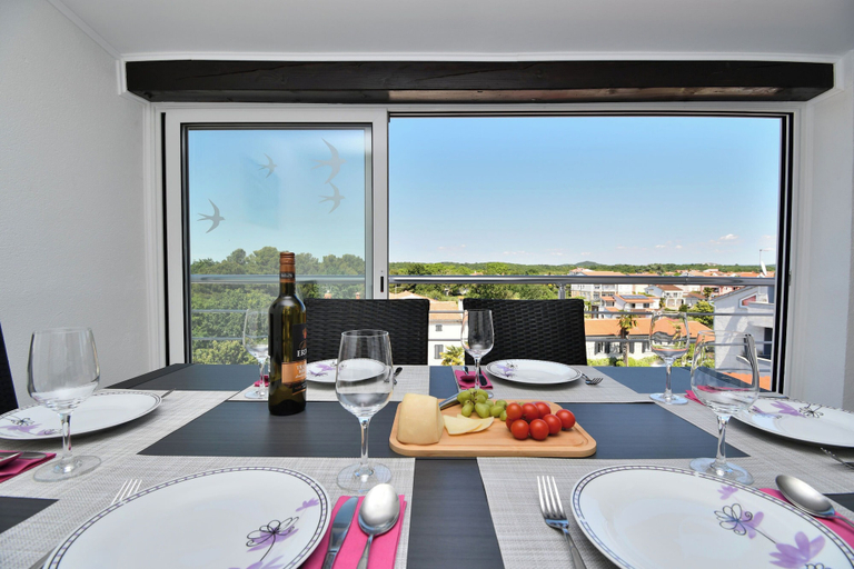 Others 5, Apartments Ester, Vrsar