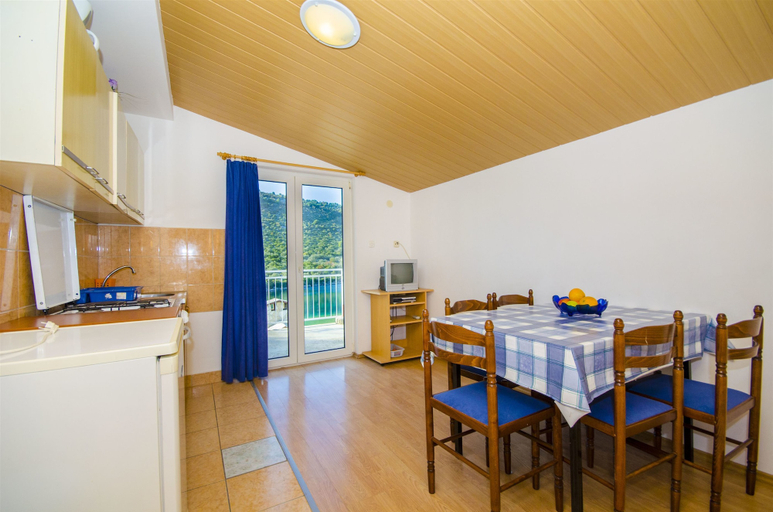 Others 5, Apartments Nada, Rogoznica