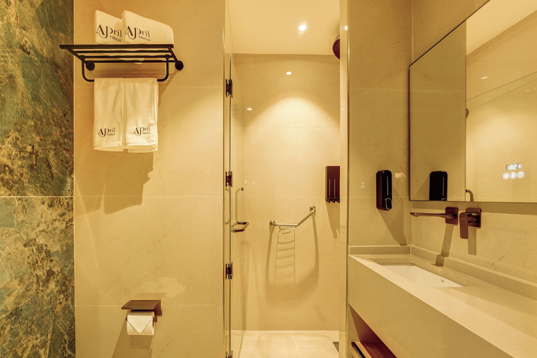 Bathroom 4, April Hotel, Aqaba