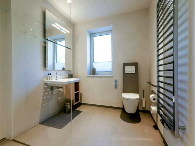 Bathroom 2, Exklusives Landhaus auf Fehmarn, Ostholstein