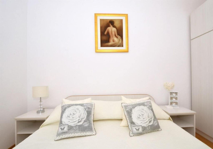 Others 4, Apartments Sandy, Rogoznica