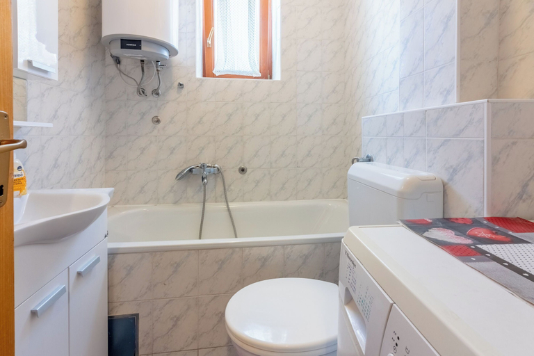 Bathroom, Apartment Besima, Malinska-Dubašnica