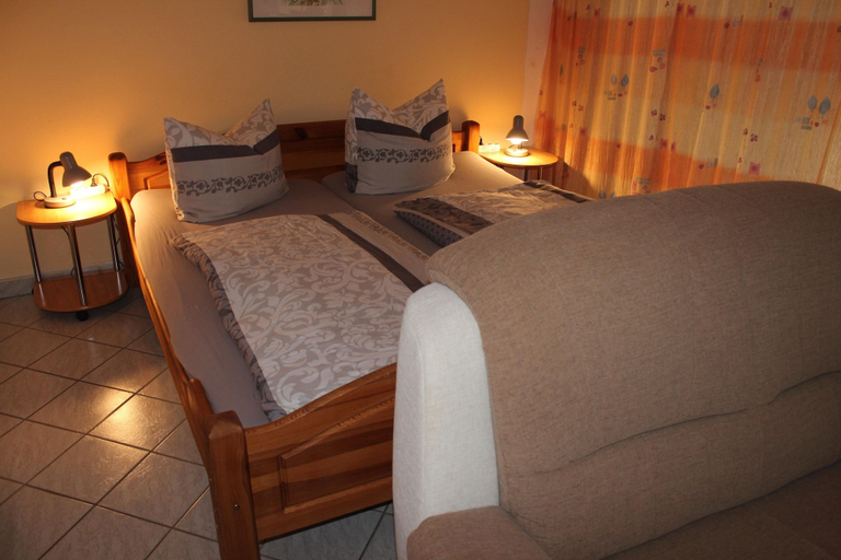 Bedroom 3, Wohnung in Weibig mit Garten, Sächsische Schweiz-Osterzgebirge