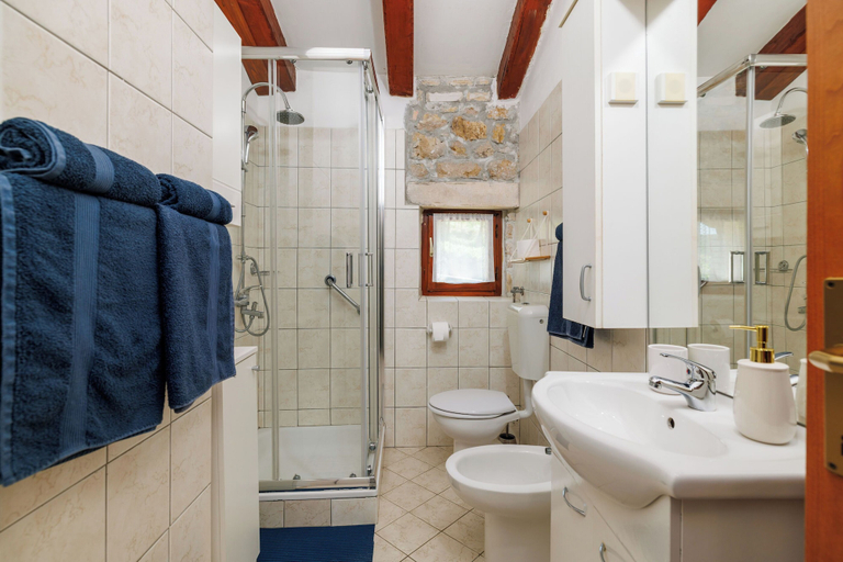 Bathroom 4, Apartment Josip, Kršan