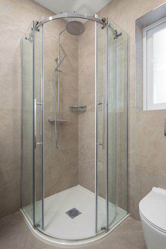 Bathroom 3, Modern & Central 2 BR Ensuite Retreat