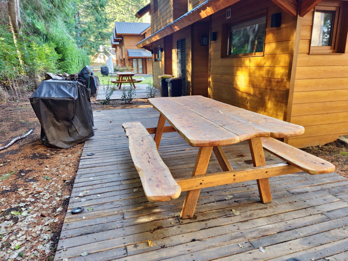 Outdoor dining 3, Cabañas Remanso del Bosque, Los Lagos