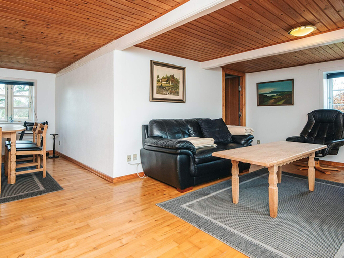Others 4, 5 Person Holiday Home in Romo, Tønder