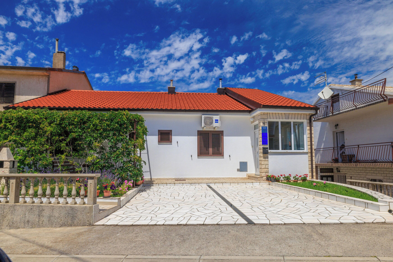 Others 3, Apartments Tome, Senj