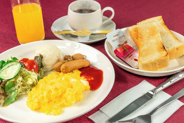 Food & Drinks 5, Tendo Central Hotel, Tendo