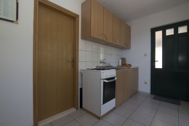 Others 4, Apartment Antonio, Sućuraj