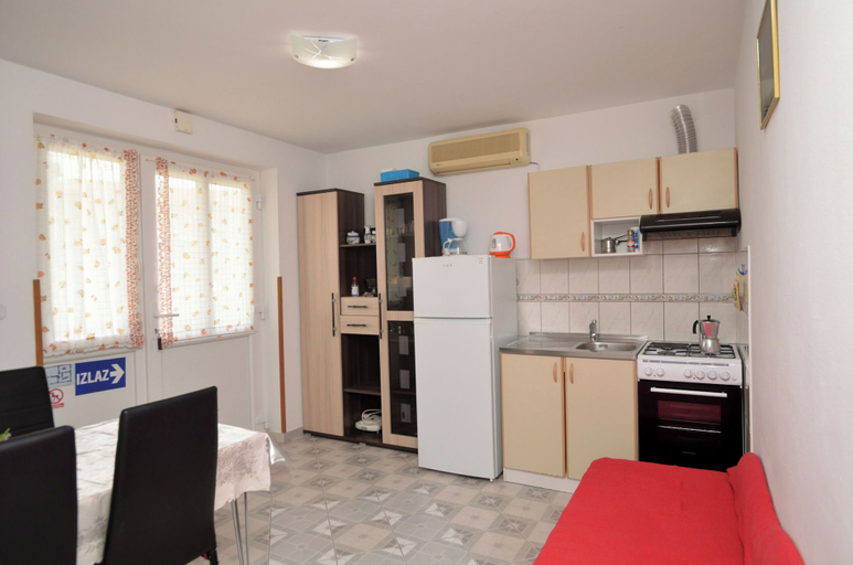 Others 5, Apartments Kristina, Cres