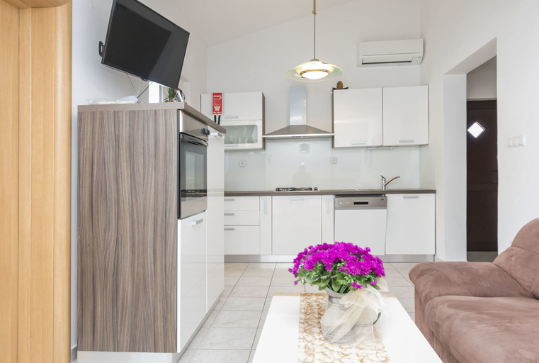 Others 4, Apartments Glorija, Rogoznica