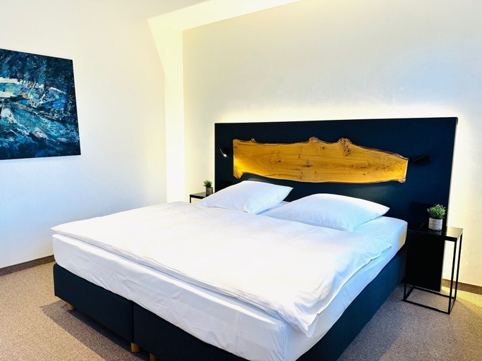 Room 3, green-man Parkapartments, Wolfsburg