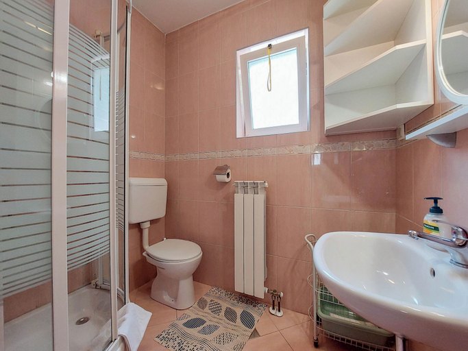Bathroom 4, Apartments Zeljko, Crikvenica