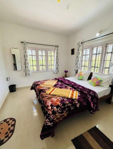 Room 5, Crown Crest Home Stay, The Nilgiris
