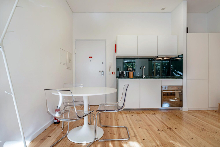 Room 2, Nomad s Lux - 1bed Avenida Prime Bonfim, Porto