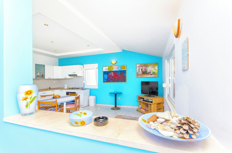 Food & Drinks, Apartments Kazimir, Šolta