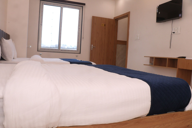 Room 2, Hotel Lakhdatar, Kota