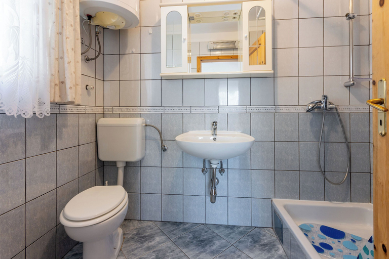 Bathroom 4, Apartments Bozana, Crikvenica