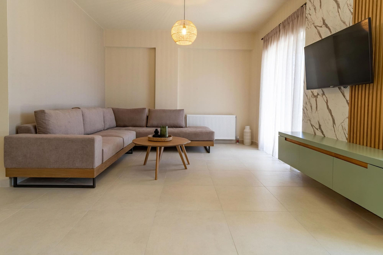 Room 5, Livevine2 Olivevine2-, Peloponnese