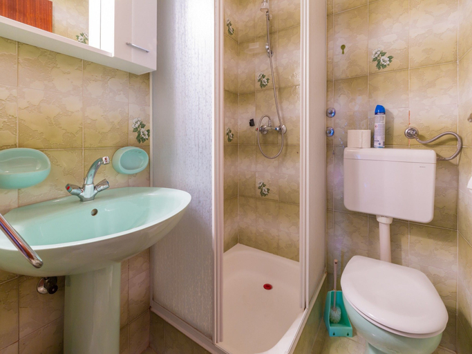 Bathroom 4, Apartments Ankica, Crikvenica