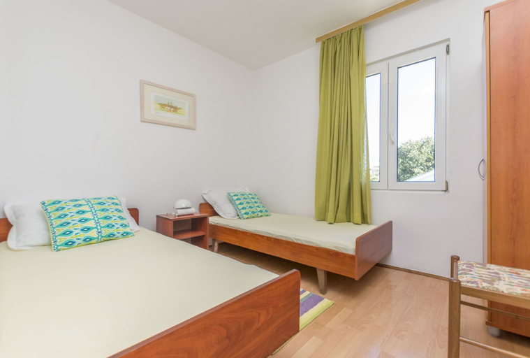 Bedroom 3, Apartments Ljubomir, Rogoznica