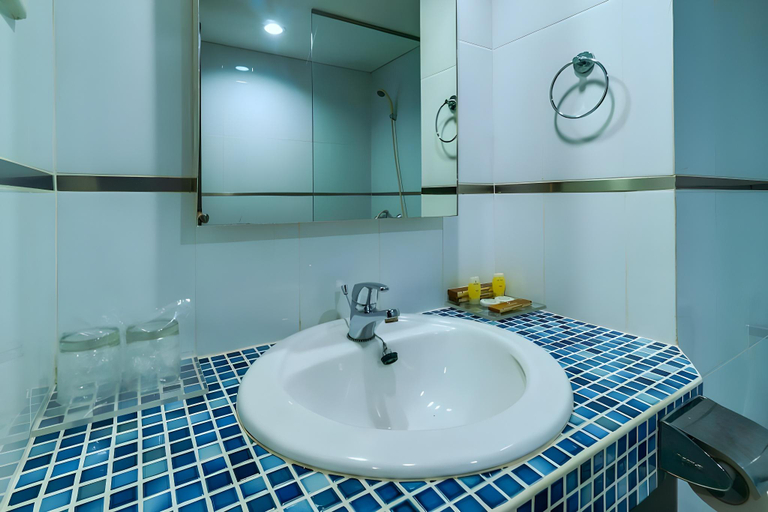 Bathroom, Sofyan Hotel Cut Meutia Family Friendly, Jakarta Pusat