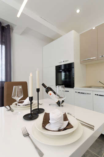 Others 5, House Linda 2, Crikvenica