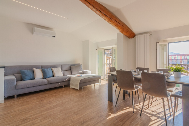 Room 5, Above the Lake in Varenna, Lecco