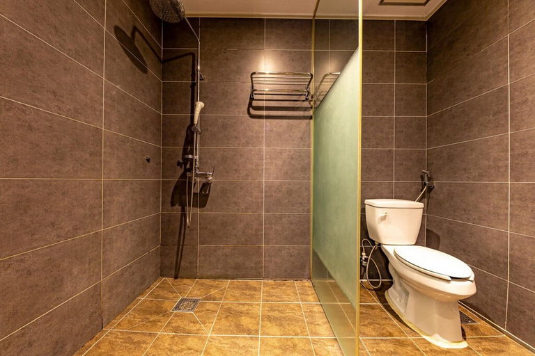 Bathroom 2, Gunsan Paradise Hotel, Gunsan