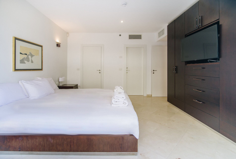 Bedroom 3, Marina Apartment by Olala Homes