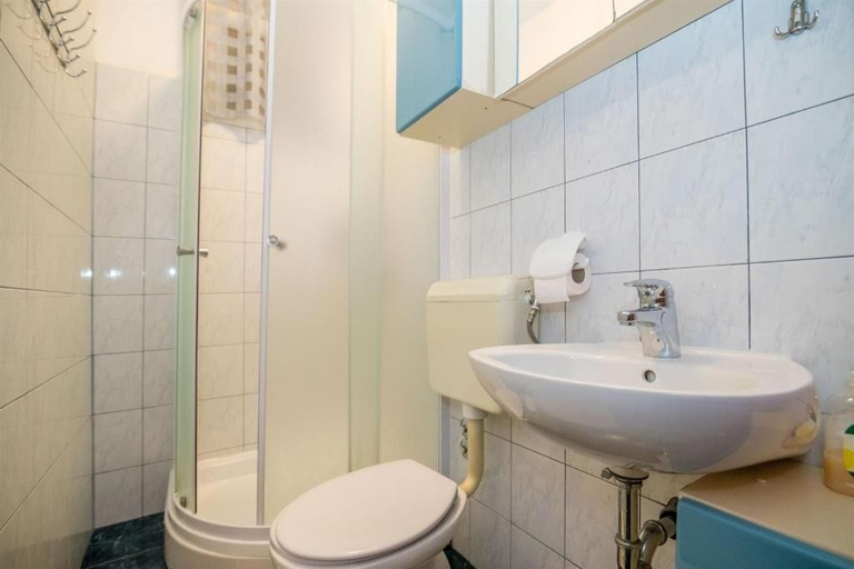 Bathroom, Apartment Slobodan, Marina