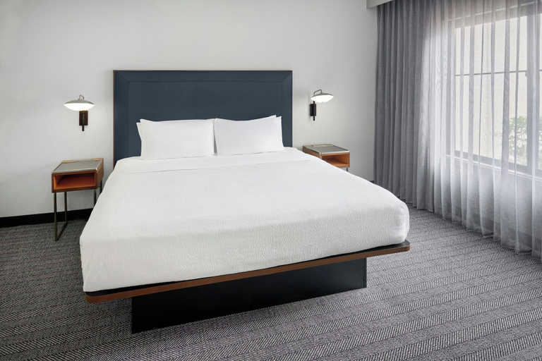 Bedroom 3, Courtyard by Marriott Huntsville University Drive, Madison