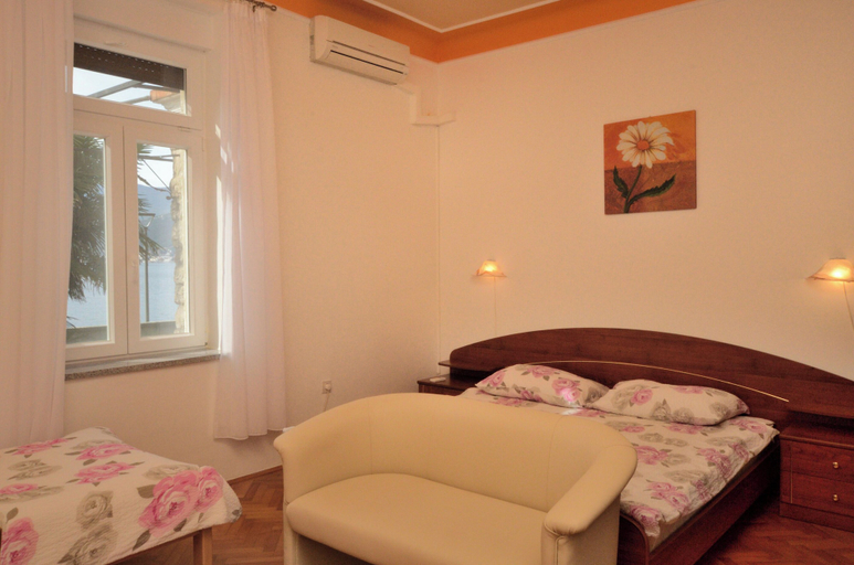 Bedroom 3, Apartments Romina, Rijeka