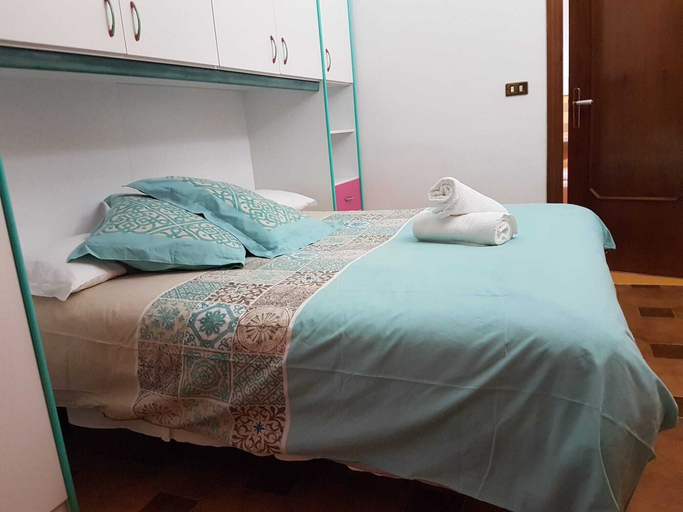 Bedroom 4, Bed & Breakfast Villa Flora, Salerno