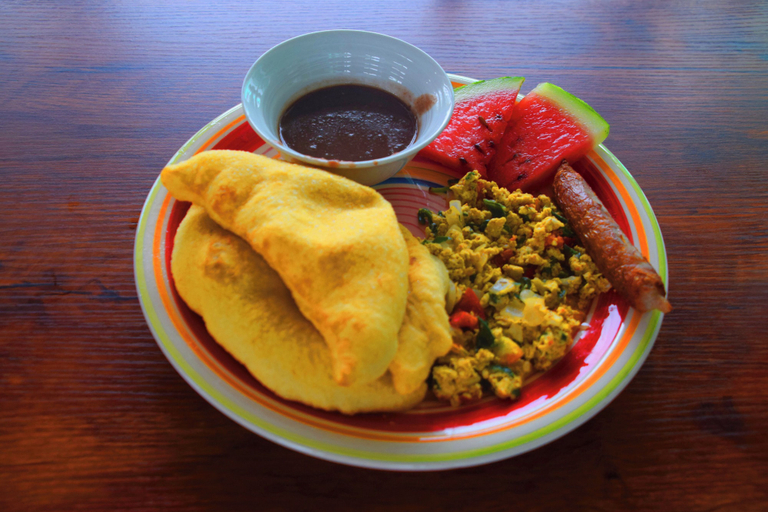 Food & Drinks 5, Bamboleo Inn Belize