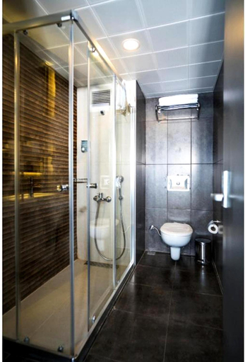 Bathroom 5, Club Hotel Sunbel, Kemer