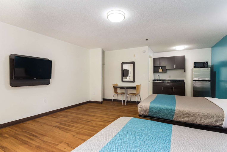Bedroom 3, Motel 6 Gulf Shores, AL, Baldwin