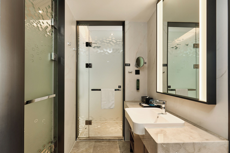 Bathroom 3, Hampton by Hilton Tonglu Fuchun River, Hangzhou