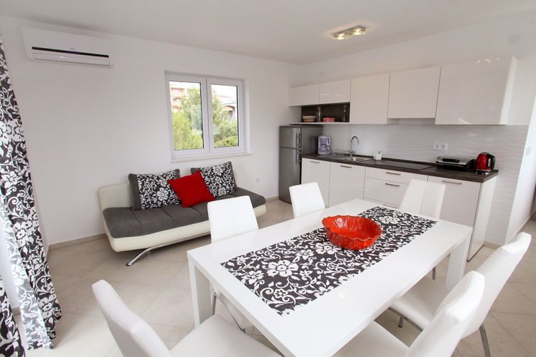 Others 5, Apartments Lanterna, Rogoznica