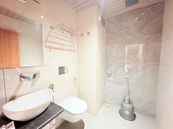 Bathroom 4, Hotel Sukanya Elite Puri, Puri