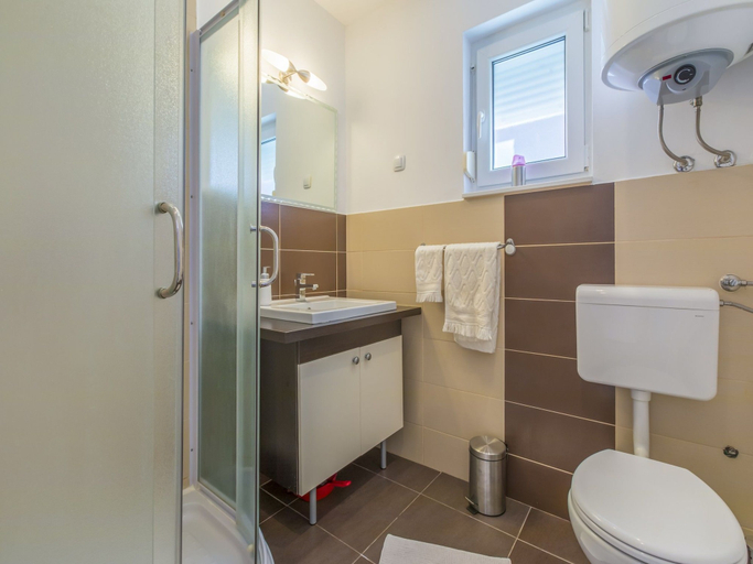 Bathroom 3, Apartments Tropez, Crikvenica