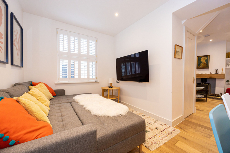 Room 2, Charming 3B Cottage In Bollington, Cheshire East