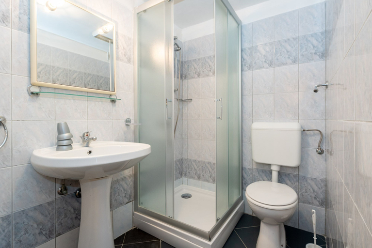 Bathroom 3, Apartments Mandica, Labin