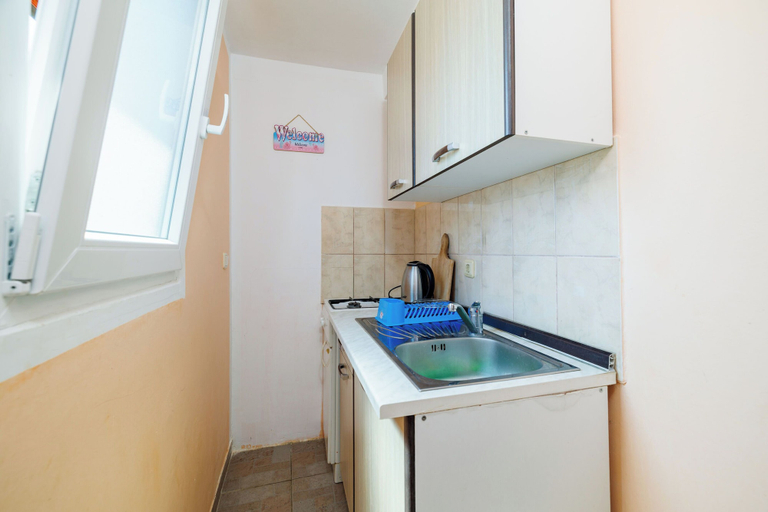 Others 5, Apartment Ivan, Karlobag